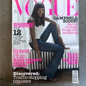 Vogue UK August 2002 Magazine – Naomi Campbell Cover – Vintage 2000s